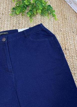 Стрейчевые джинсы прямого кроя с биркой3 фото