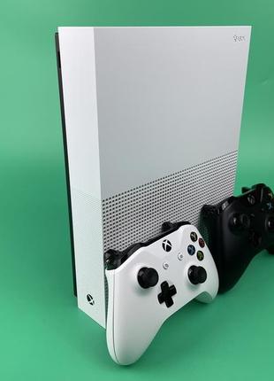 Xbox one s digital edition 1 tb + 500 ігор, два джойстики