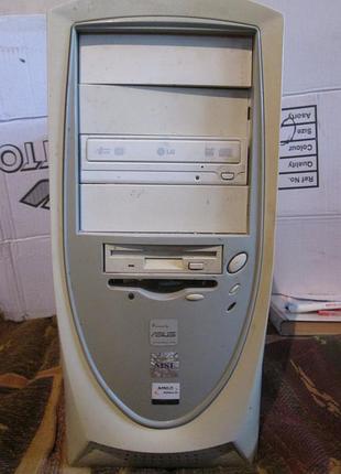 Стаціонарний комп'ютер foxconn n15235 945g7ad-8ekrs2h.