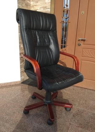 Шкіряне крісло кабінетне для керівника, директора, натуральна1 фото