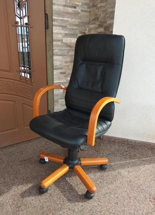 Крісло шкіряне керівника, боса, директора, шкіряне крісло