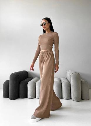 Костюм в рубчик штани та топ кемел