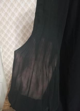 Свободное платье с плисерированным рукавом3 фото
