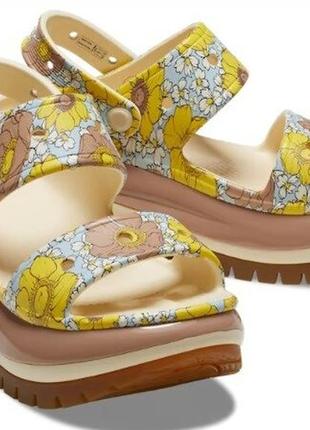 Босоножки, шлепанцы crocs mega crush retro floral sandal, 38, 39