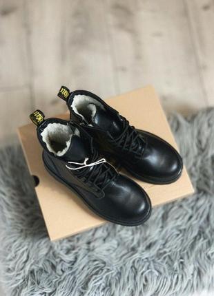 Зимние ботинки dr martens на платформе с мехом6 фото