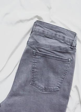 Красивые и качественные стрейчевые серые джинсы tu8 фото