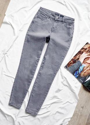 Красивые и качественные стрейчевые серые джинсы tu1 фото