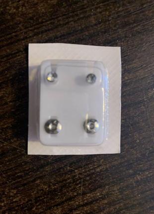 Сережки гвоздики з діамантами, діаметр 3 мм.1 фото