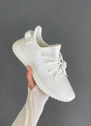 Крутые женские кроссовки adidas yeezy 350 white premium белые