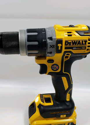 Безщітковий ударний шуруповерт dewalt dcd796 20v (dcb791)