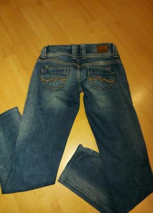 Джинси жіночі