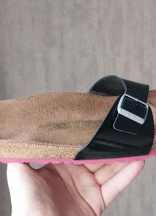 Шльопанці оригінальні з лакованої шкіри birkenstock (німеччина) р 41