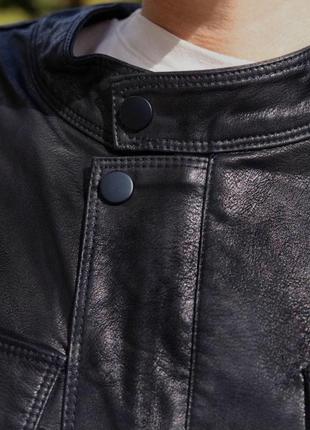 Стильная кожаная женская куртка с накладными карманами кожанка кожаный женский бомбер из эко-кожи куртка эко кожа4 фото