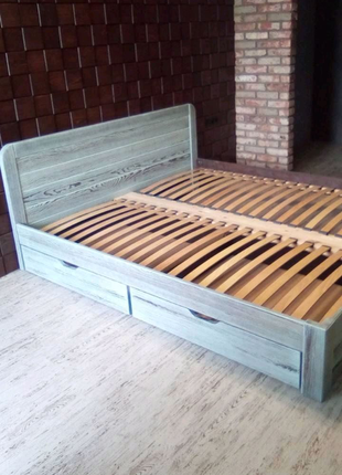Виготовляємо деревяні ліжка під замовлення.