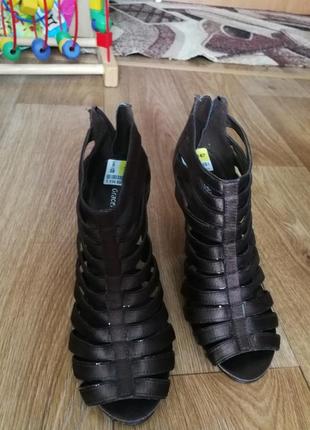 Босоножки женские 38р