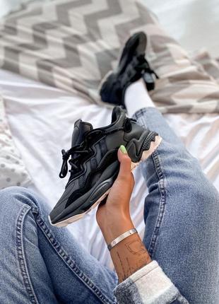 Кроссовки adidas ozweego