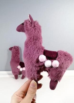 Розовая лама мягкая маленькая игрушка альпака из меха милый декор1 фото