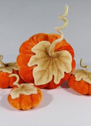 Набір оксамитові помаранчеві гарбузи на хеллоуїн осінній декор гарбуз помаранчевий декор на хеллоуин2 фото