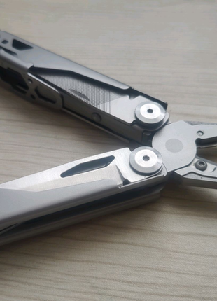 Багатофункціональний ніж мультитул