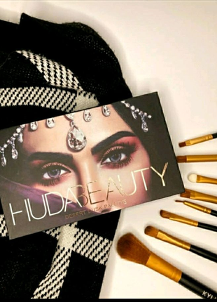 Тіні huda beauty