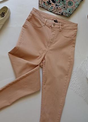Женские бежевые джинсы, брюки divided 🌾3 фото