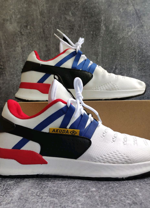 Кросівки чоловічі