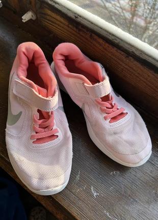 Класні кросівки