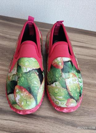 Водонепроницаемая садовая обувь cotswold р.36  мокасины слипоны