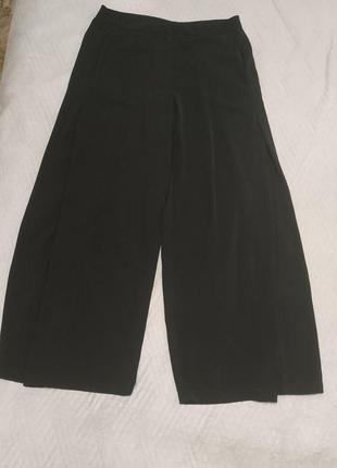 Стильные брюки палаццо 🤗h&m
черного цвета р.xs/s6 фото