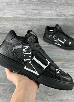 Мужские кроссовки кожаные  демисезонные valentino garavani черные