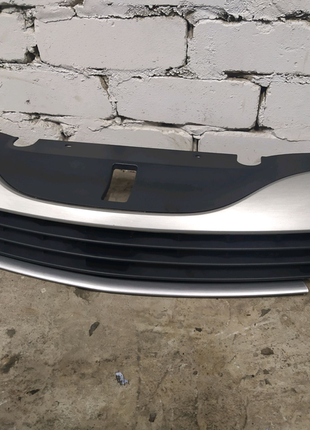 Решетка радиатора рено лагуна 2