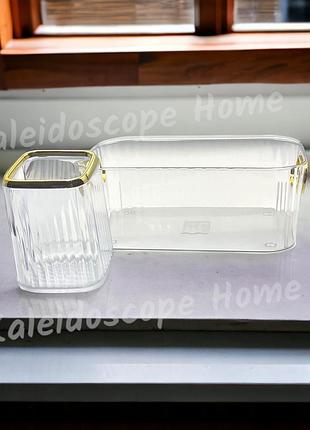 Органайзер для косметики. набор стильных настольных органайзеров прозрачного цвета. акрил