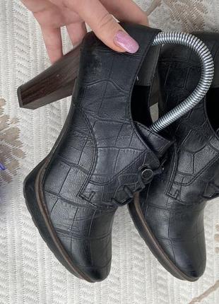 Туфельки классические итальянские на каблуке1 фото