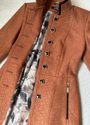 Пальто в новом состоянии