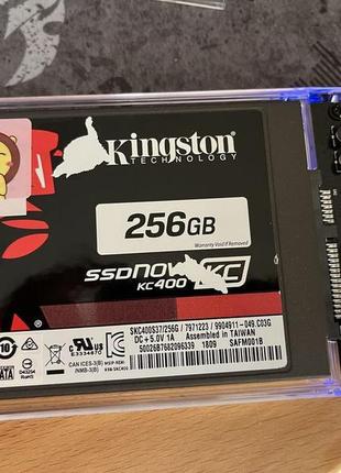 Ssd kingston 256gb kc400 з зовнішнім карманом