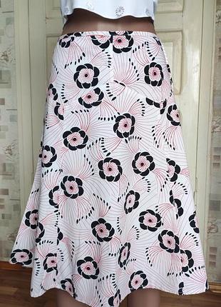 Легка спідниця.