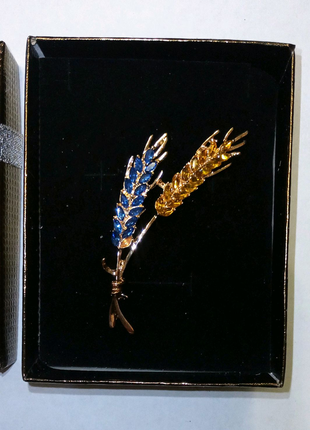 Брошка патріотична "колоски пшениці" в подарунковій коробочці.2 фото