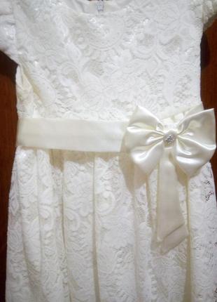 Нарядное платье гипюровое