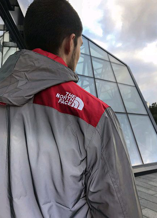 Рефлективна куртка supreme x the north face "red"
