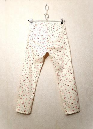 H&m красивые джинсы цвет масла красные цветочки штаны летние стрейч-котон женские 48 506 фото