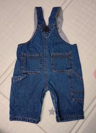 Комбинезон джинсовый детский на 3- 6 месяцев2 фото