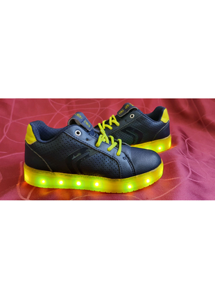 Geox kommodor світлові діодні кросівки11 фото