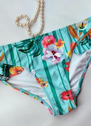 Очаровательные тропические цветочные плавки с оборками низ купальника matalan uk143 фото