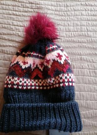 Зимняя теплая шапка с пайетками1 фото