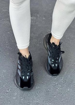 Чорні масивні кросівки жіночі3 фото