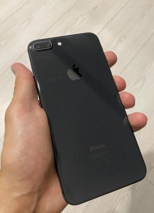 Продам iphone 8 plus на 64 гб