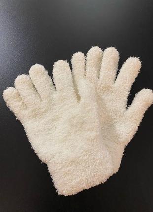 Білі рукавички1 фото