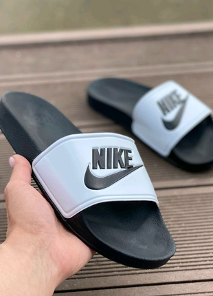 Шльопанці nike білі