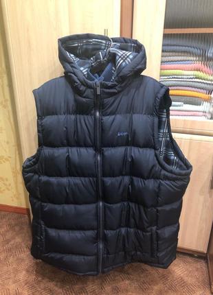 Продам нову жилетку розмір:4 xl1 фото