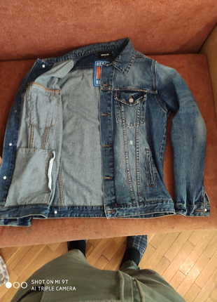 Куртка джинсова розмір l (нова)1 фото
